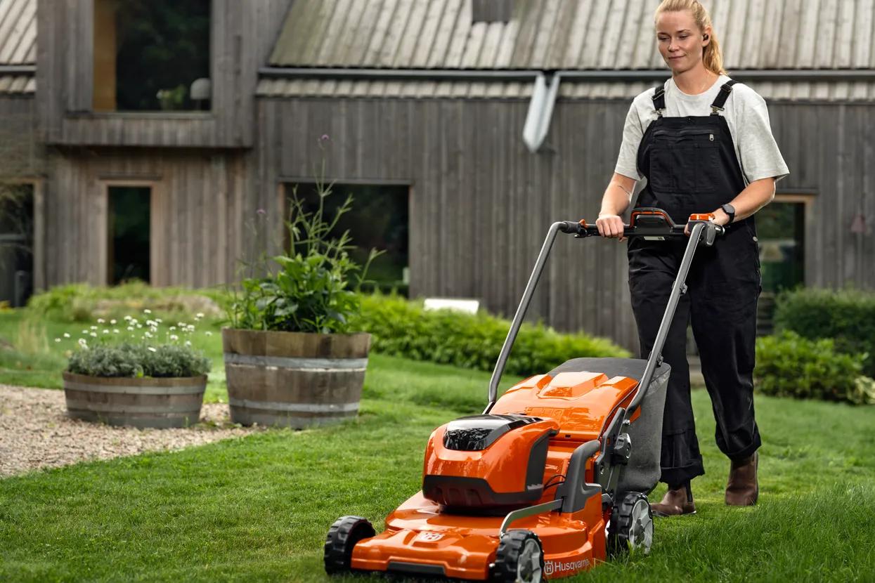 Husqvarna LC 353iVX – Leistungsstarker Akku-Rasenmäher – Image 6