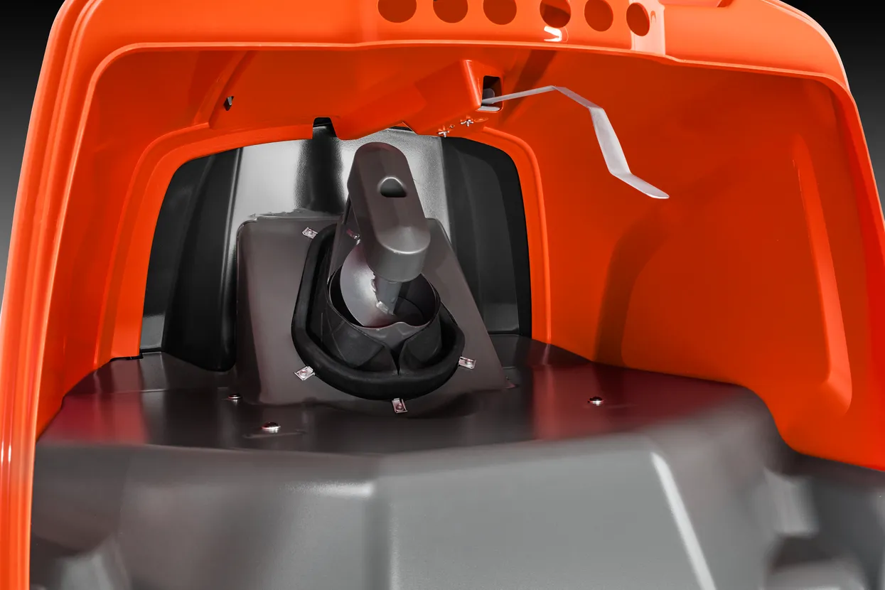 Husqvarna RC 320Ts AWD – Frontmäher mit Allradantrieb nd innovativem Sammelsystem – Image 13