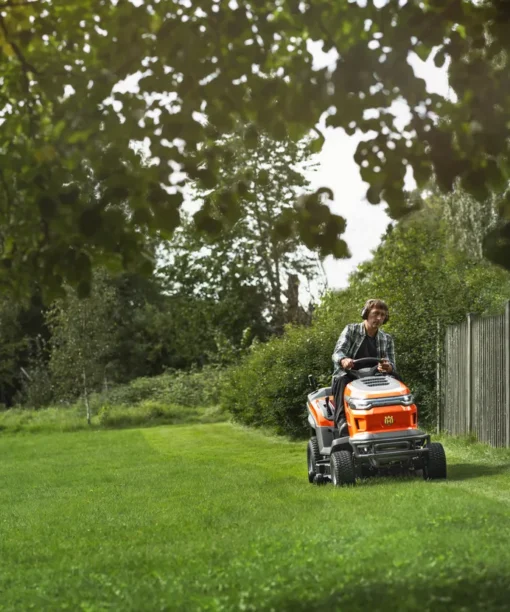 Husqvarna TC 220T Gartentraktor – Image 4