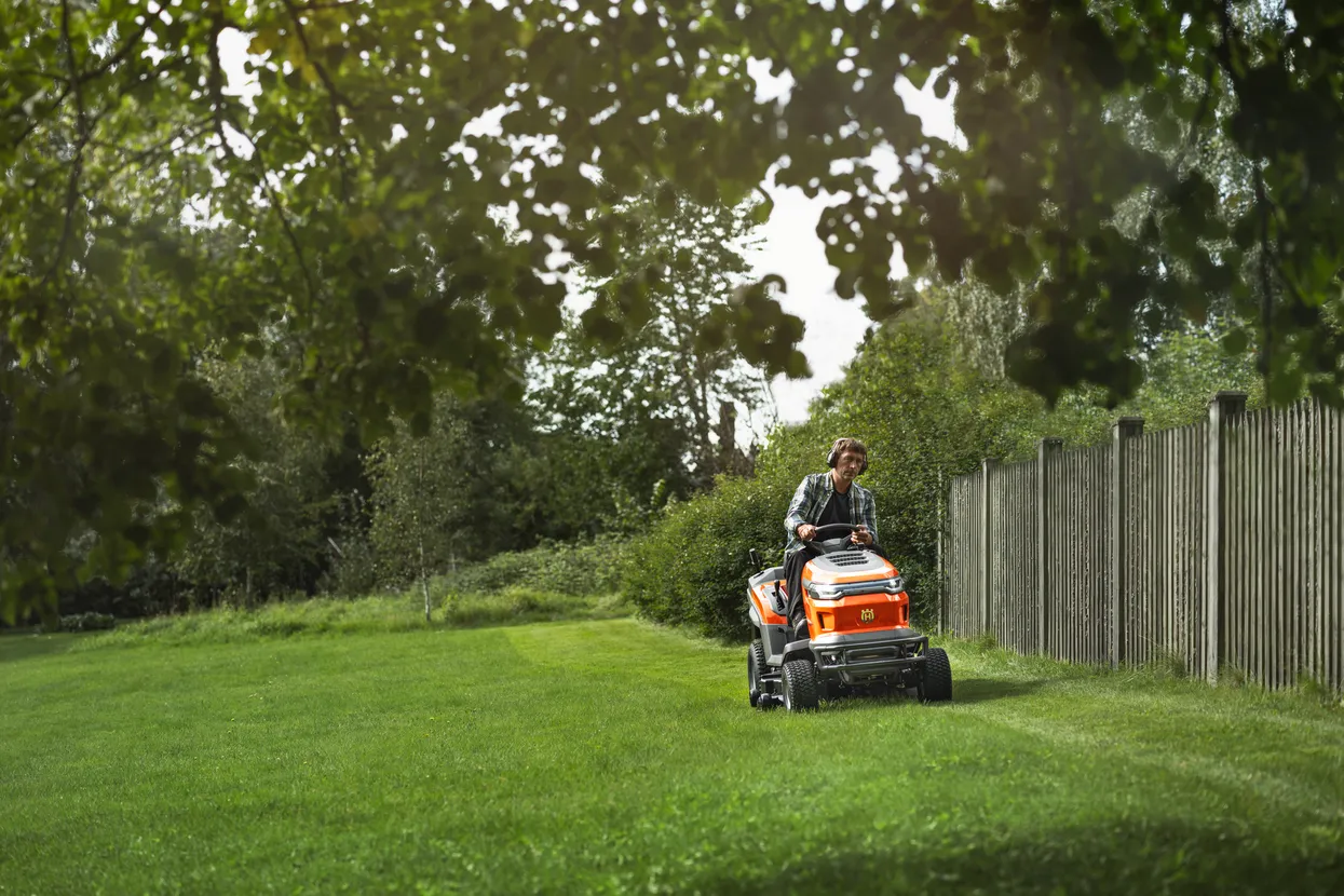 Husqvarna TC 220T Gartentraktor – Image 4