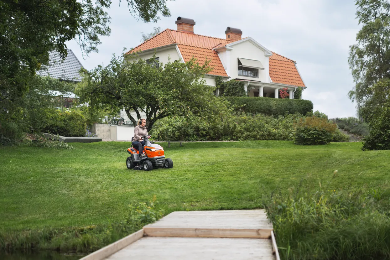 Gartentraktoren Husqvarna TS 112 – Image 4