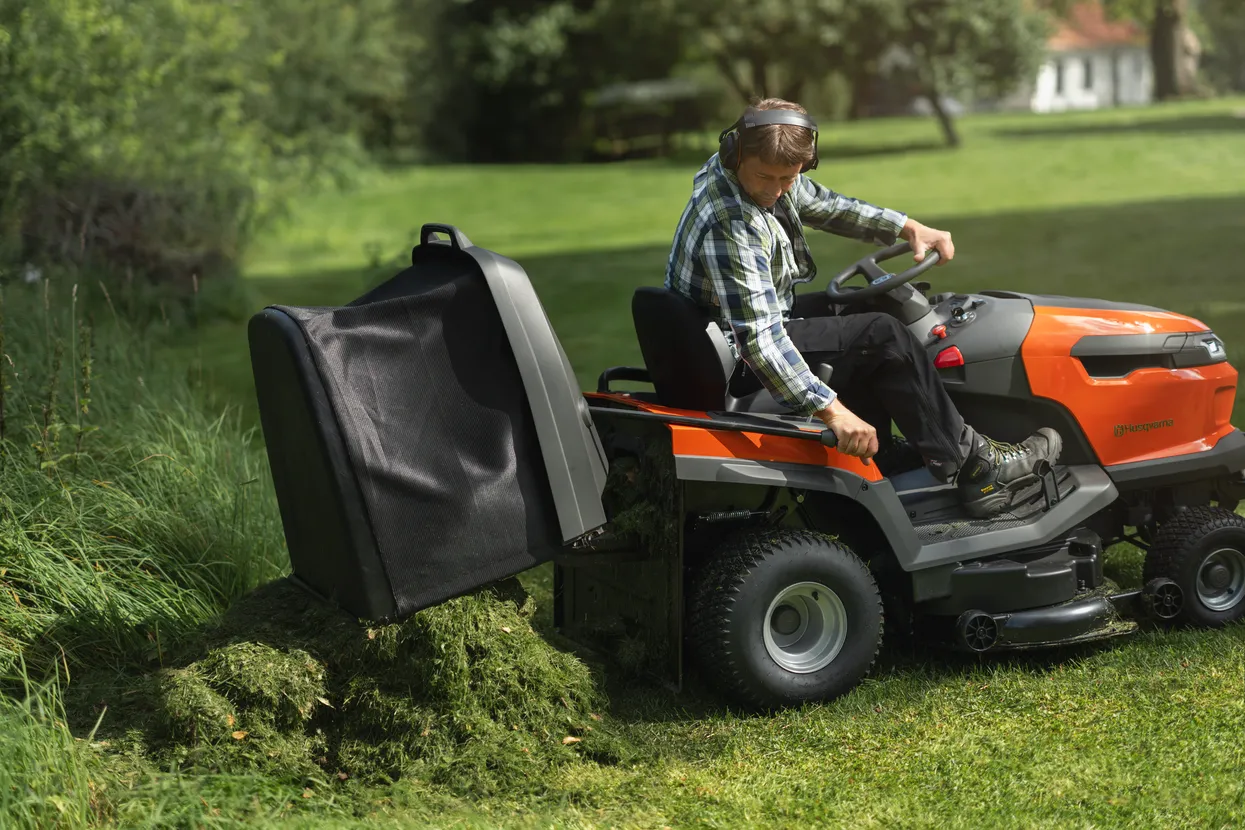 Husqvarna TC 220T Gartentraktor – Image 5