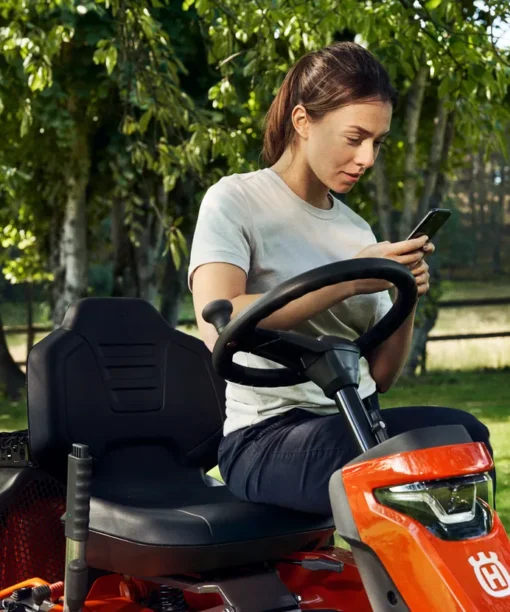 Husqvarna R 320X AWD Aufsitzfrontmäher – Image 5