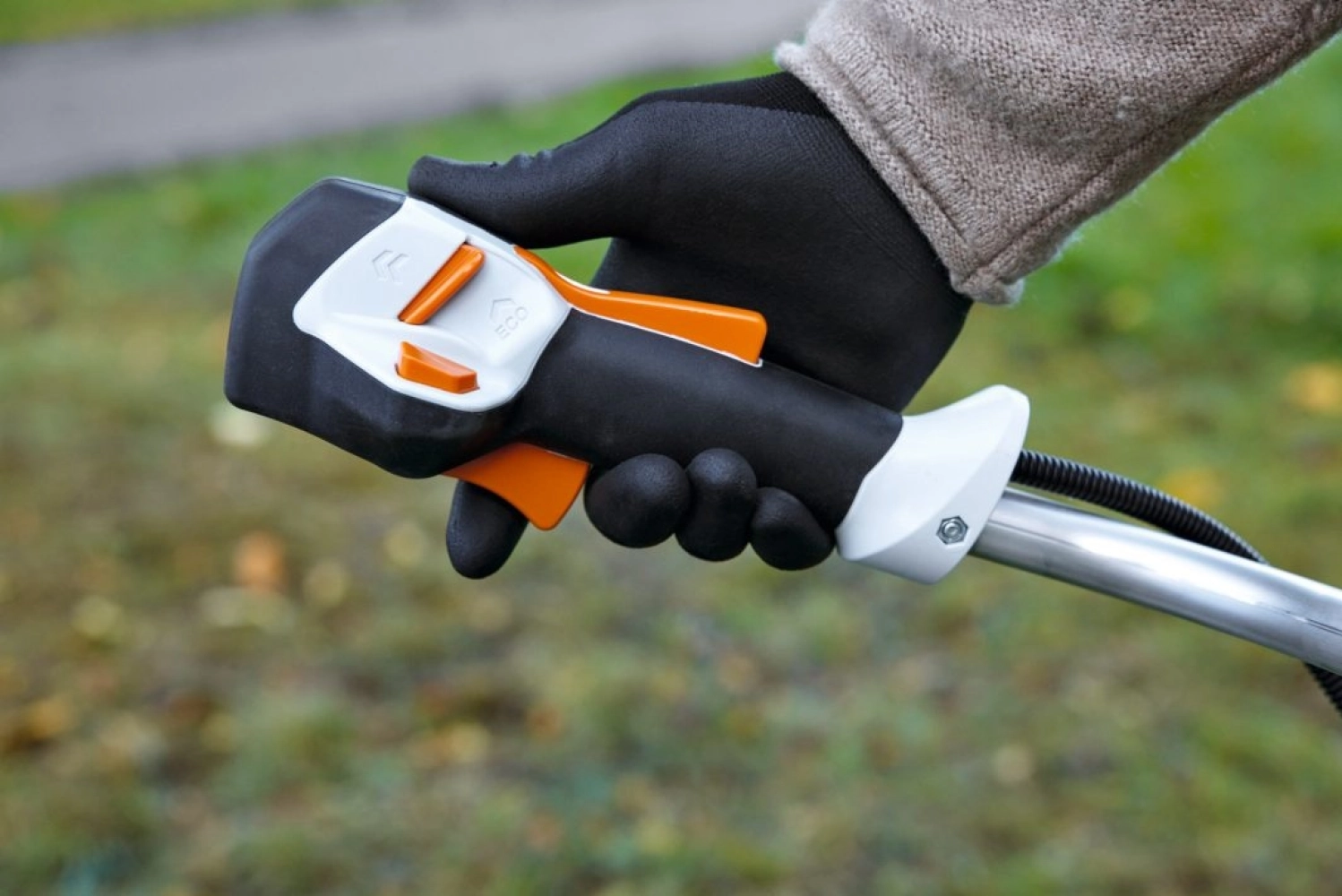 STIHL FSA 120 Akku-Motorsense, ohne Akku und Ladegerät – Image 6